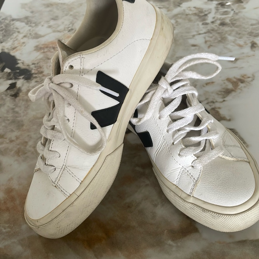 Veja women’s classic sneaker